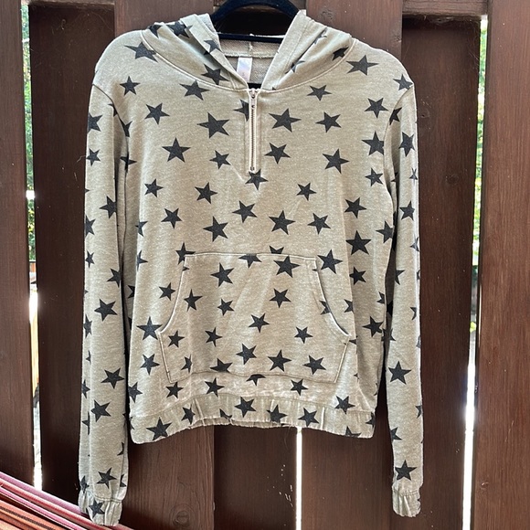 Superstar pullover hoodie - absolutely adorable and comfy! Like new! - Picture 3 of 4